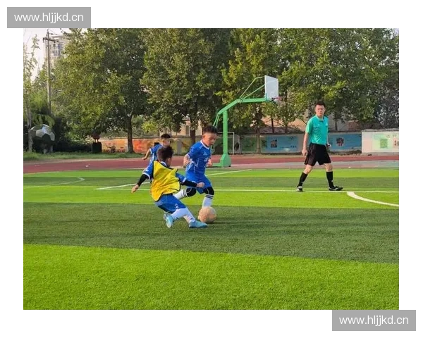 中国顶级足球联赛激战正酣豪门争锋新星崛起谱写绿茵辉煌篇章